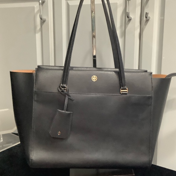 Tory Burch Handbags - 🔥🔥🔥TORY BURCH PARKER LARGE TOTE Black Saffiano Leather Tote Bag SALE SALE SALE